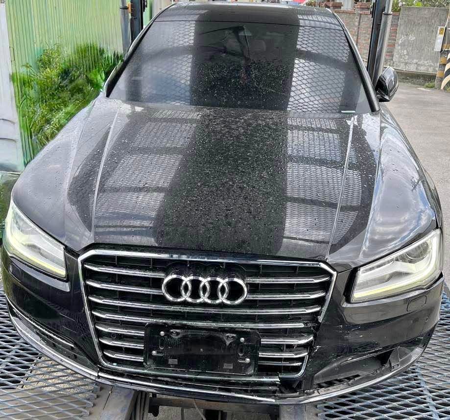 Audi A8 D4.5 整車拆賣 二手零件照片 - Orange Garage