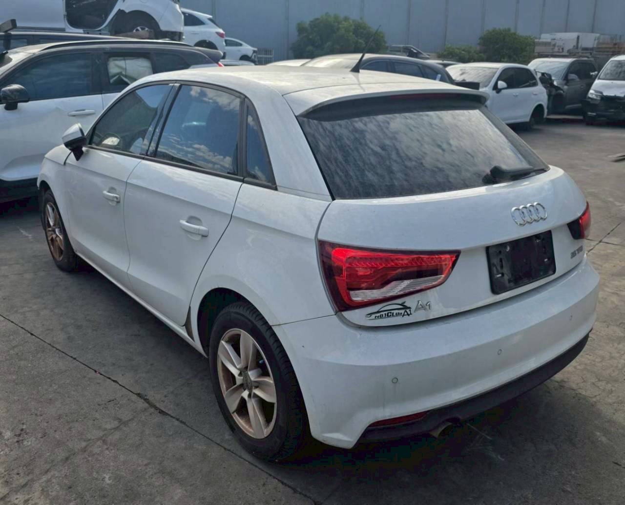 Audi A1 25 TFSI 整車拆賣 二手零件照片 - Orange Garage