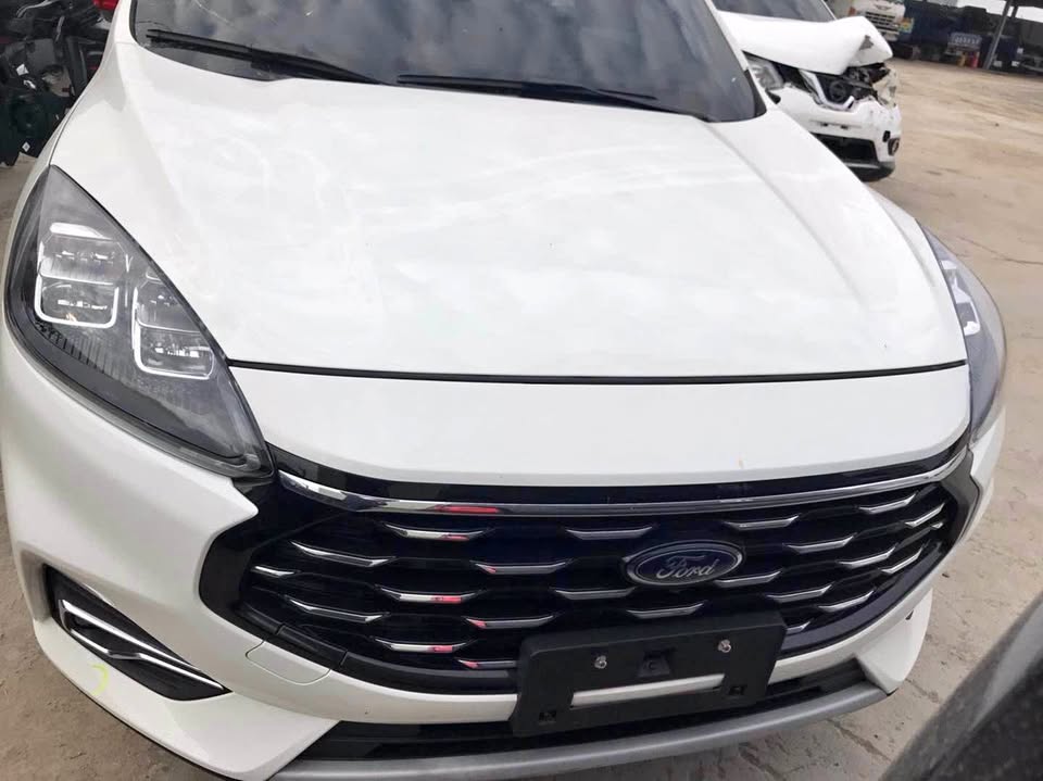 Ford Kuga 1.5 整車拆賣 二手零件照片 - Orange Garage