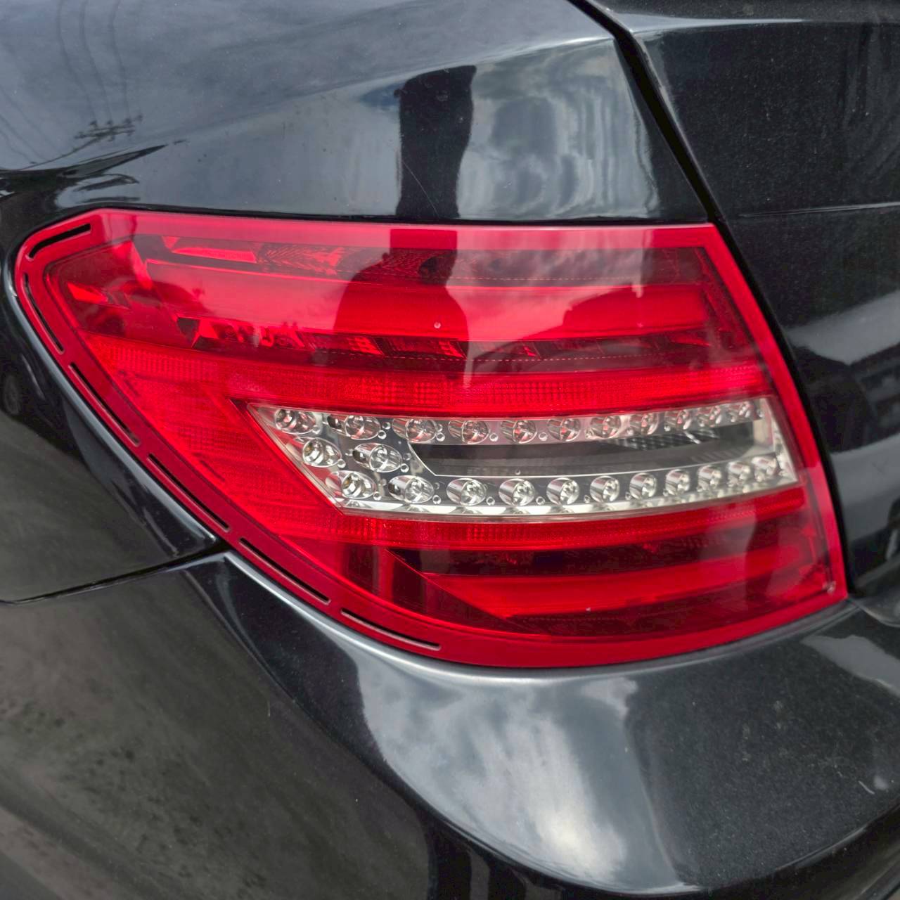 Mercedes-Benz C-Class coupe C300 整車拆賣 二手零件照片 - Orange Garage