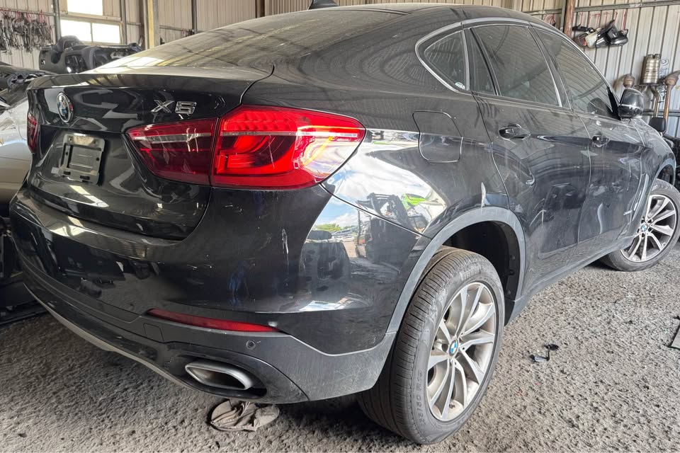 BMW X6 30d 整車拆賣 二手零件照片 - Orange Garage