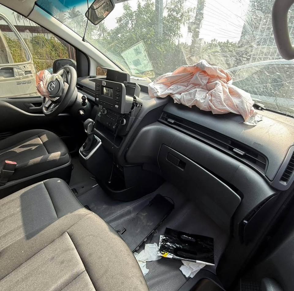 Hyundai Staria 2.2 CRDi 柴油版 整車拆賣 二手零件照片 - Orange Garage