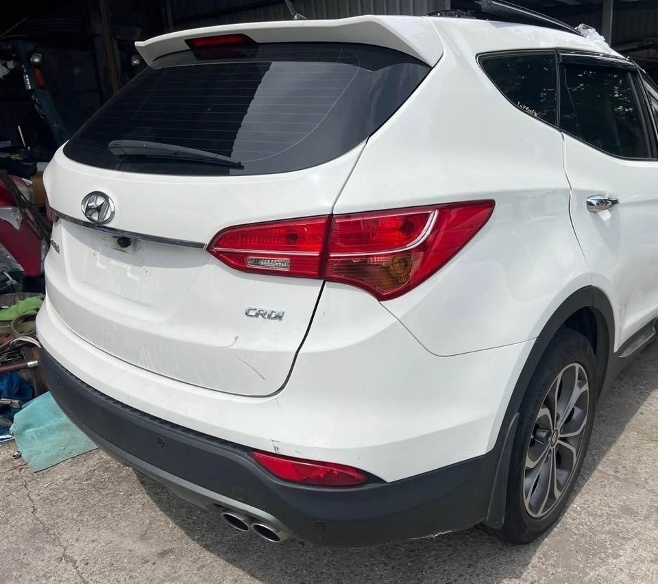 Hyundai Santa Fe 2.2 CRDi 整車拆賣 二手零件照片 - Orange Garage