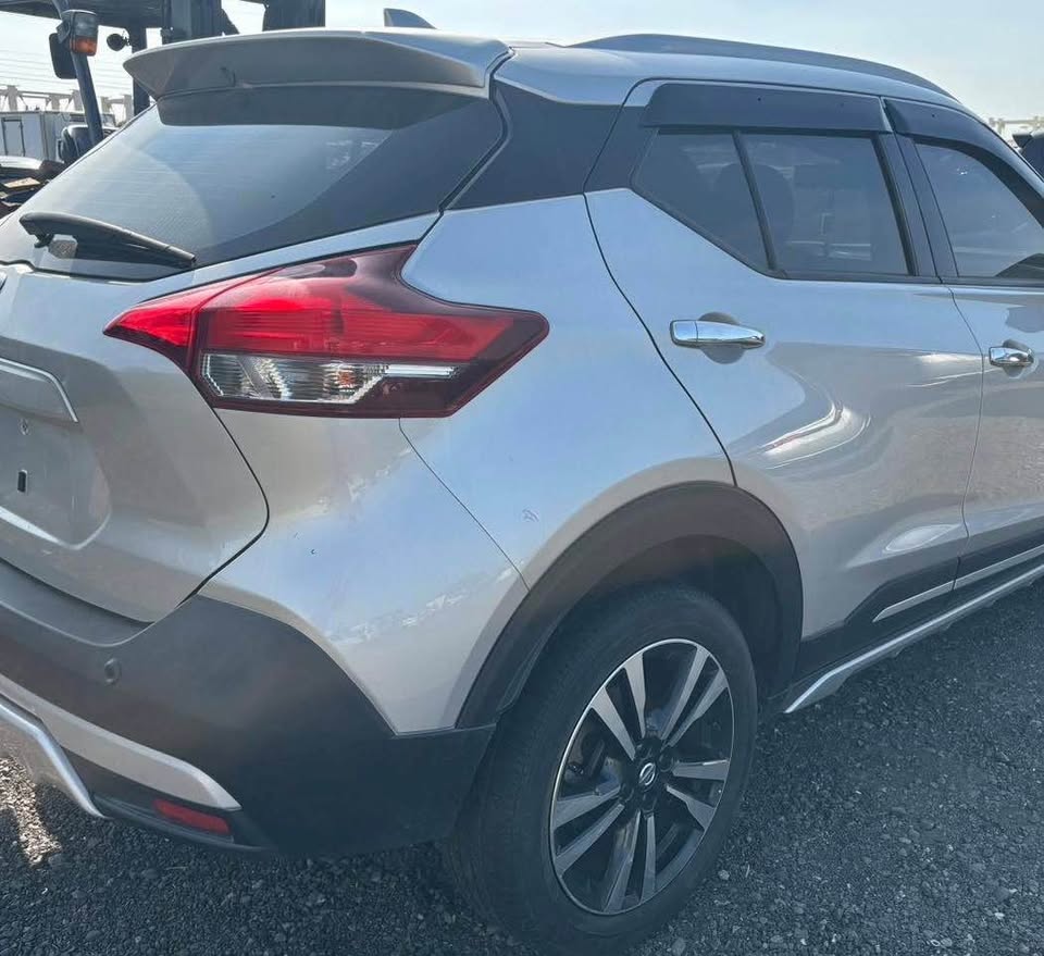 Nissan Kicks 整車拆賣 二手零件照片 - Orange Garage