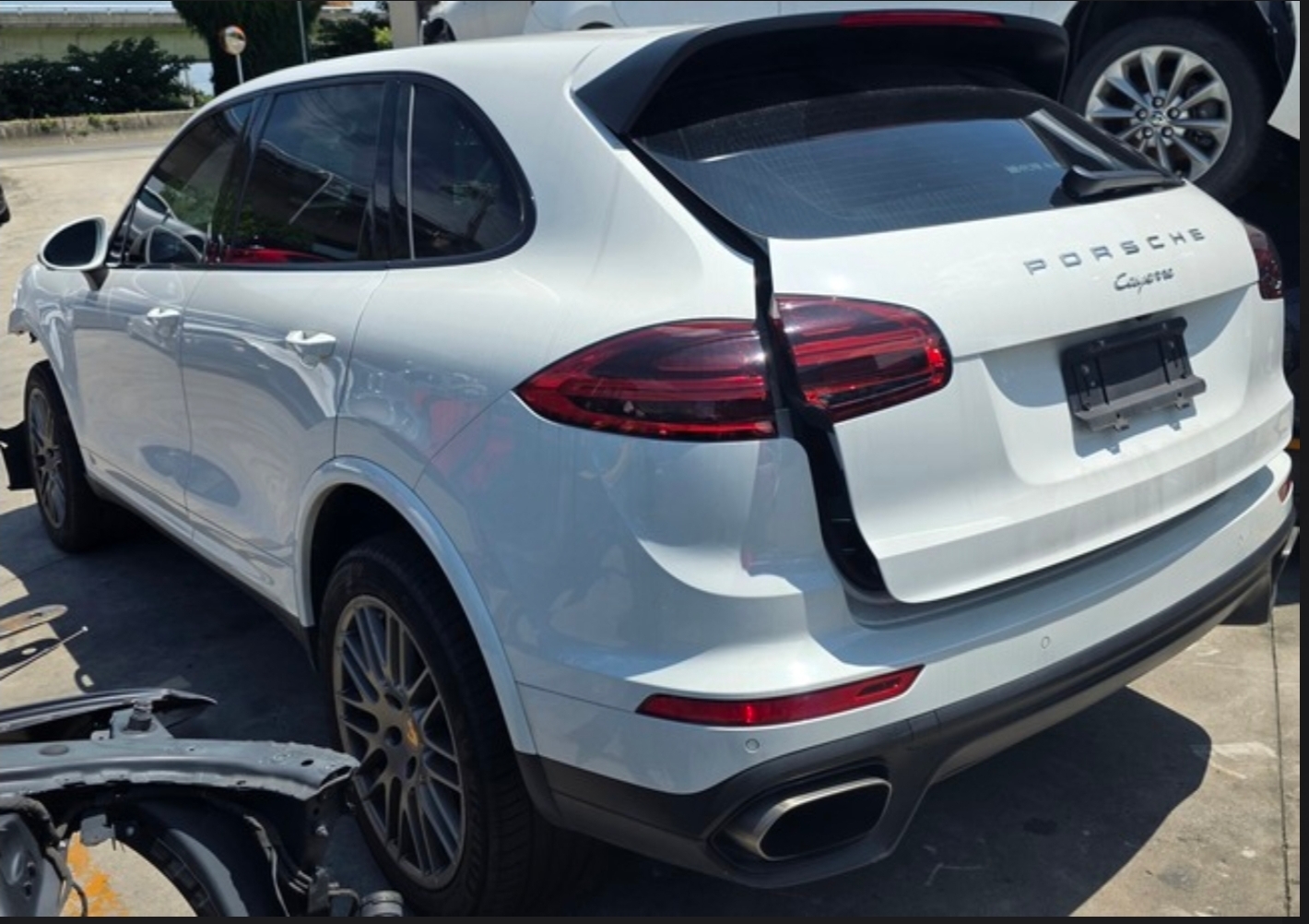 Porsche Cayenne 3.6 整車拆賣 二手零件照片 - Orange Garage