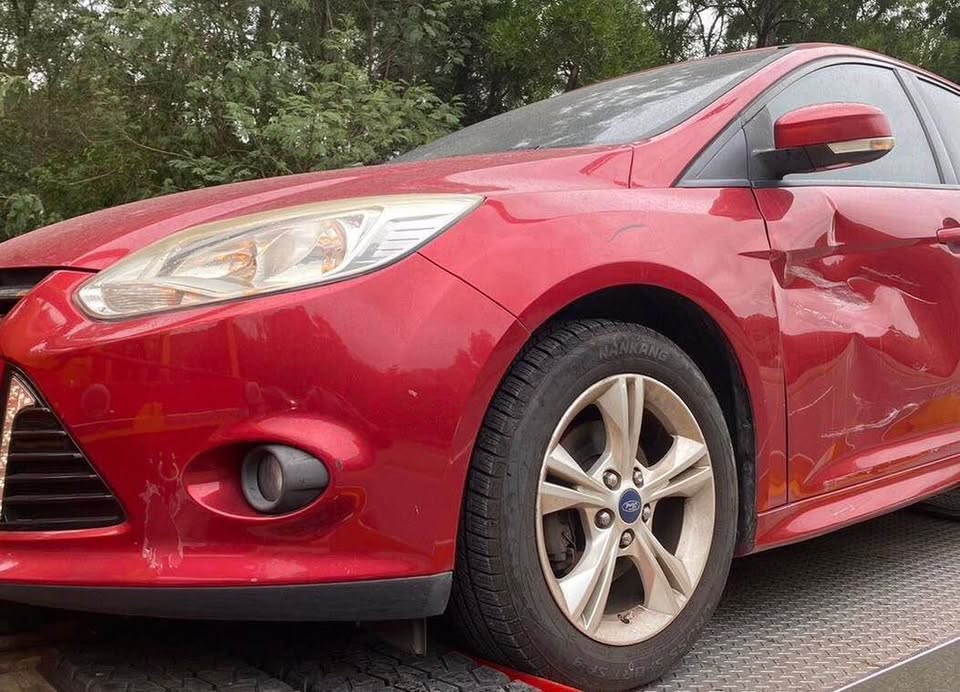 Ford Focus 2.0 整車拆賣 二手零件照片 - Orange Garage