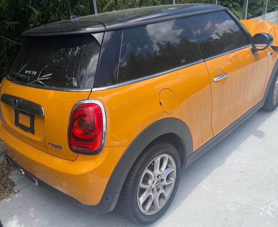 Mini Hatch 1.5 整車拆賣 二手零件照片 - Orange Garage