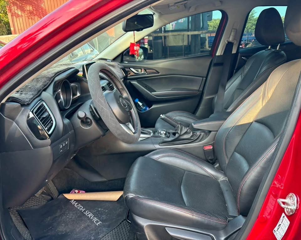 Mazda 3 2.0 整車拆賣 二手零件照片 - Orange Garage