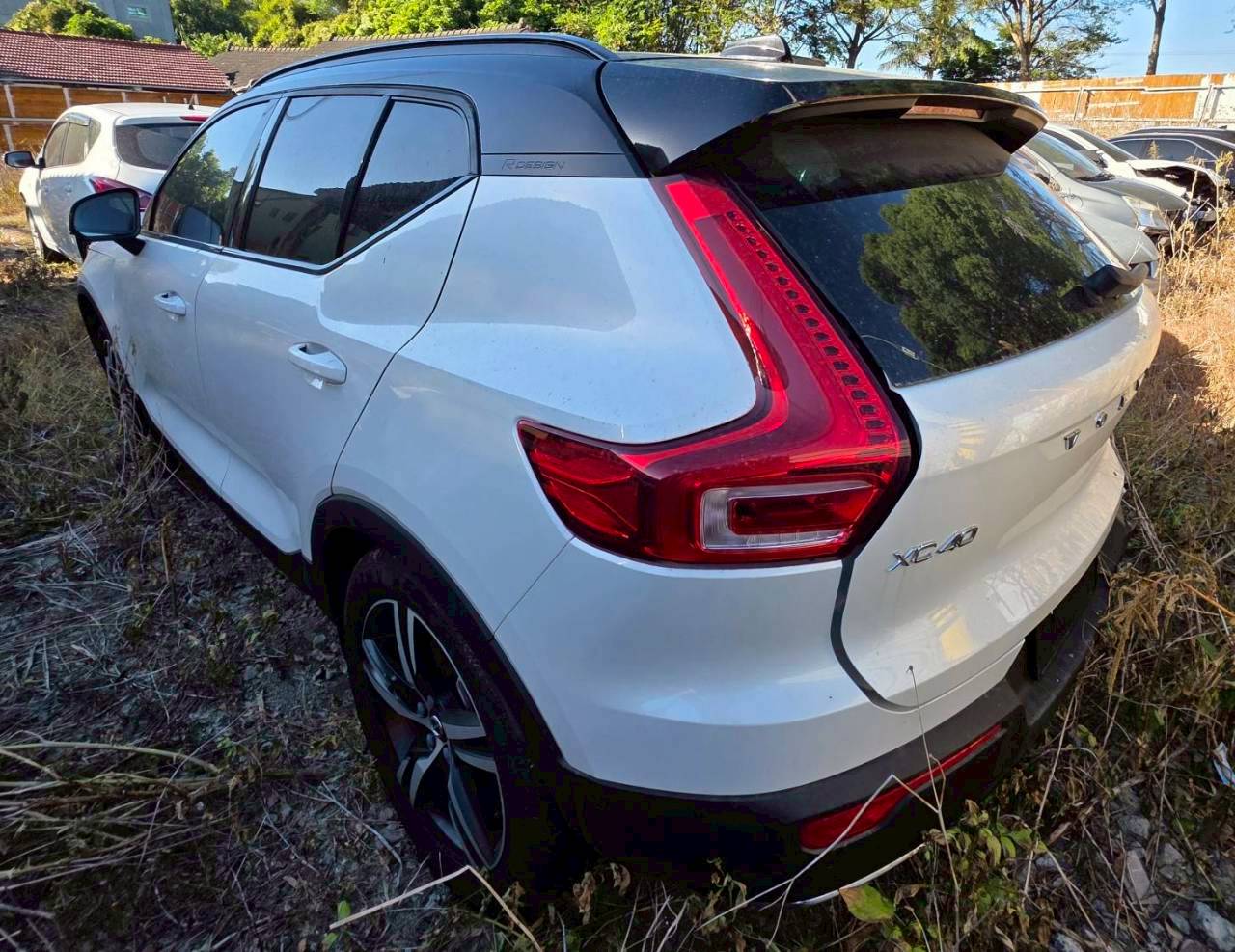 Volvo XC40 T4 整車拆賣 二手零件照片 - Orange Garage