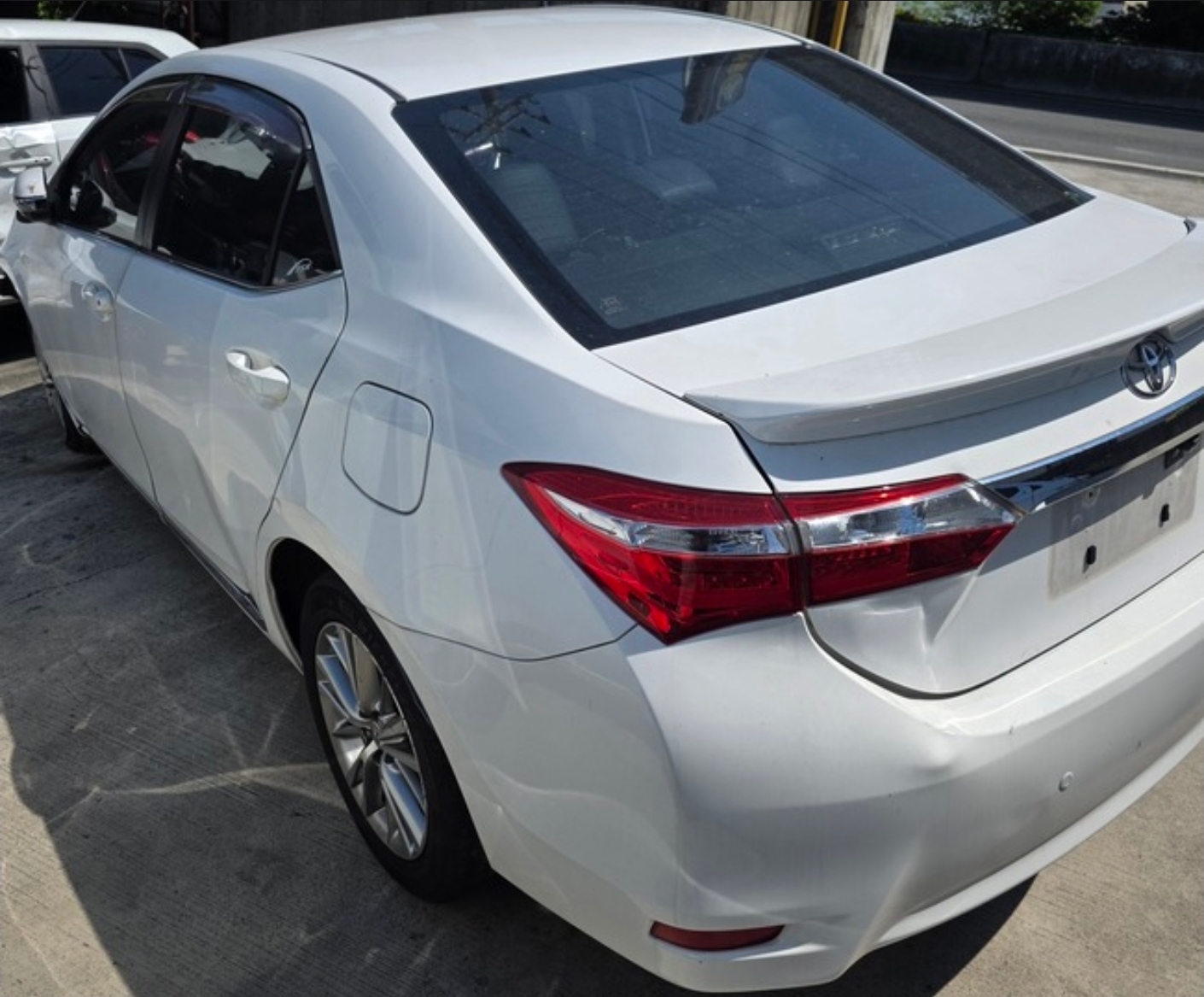 Toyota Corolla Altis 1.8 整車拆賣 二手零件照片 - Orange Garage