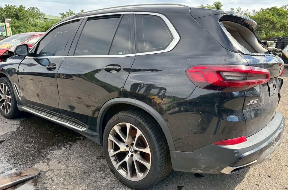 BMW X5 xDrive40i 整車拆賣 二手零件照片 - Orange Garage