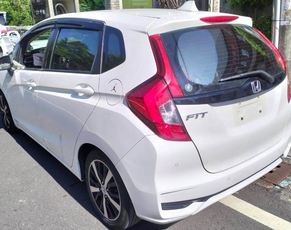 Honda Fit 1.5 S 整車拆賣 二手零件照片 - Orange Garage