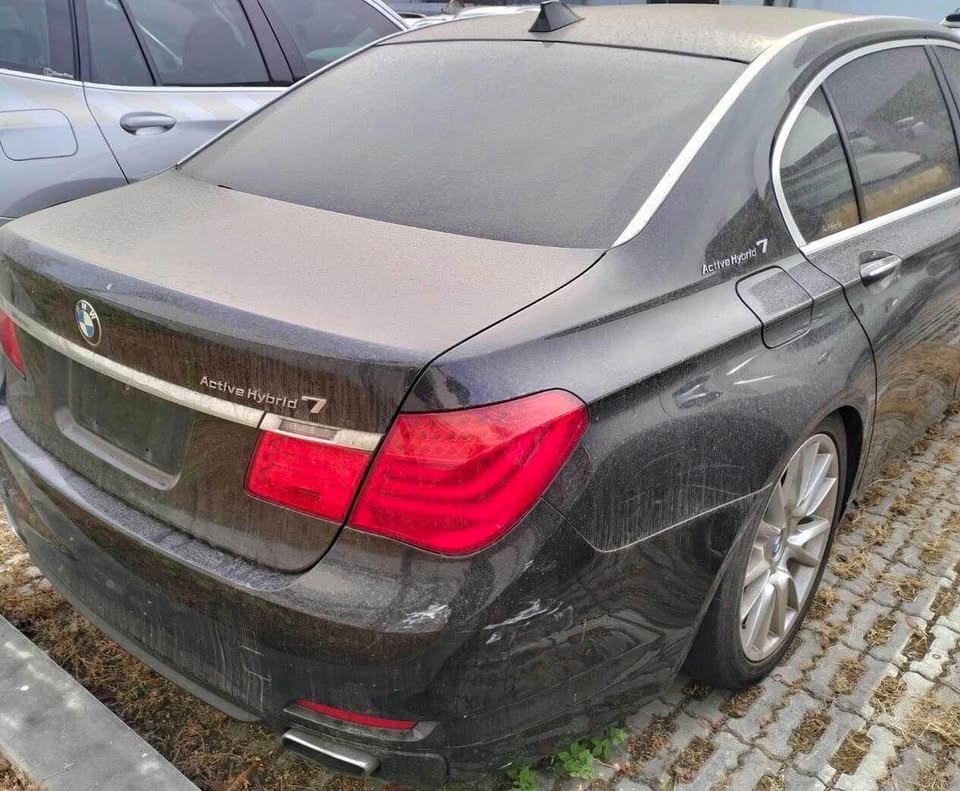BMW 7 Series ActiveHybrid 7 整車拆賣 二手零件照片 - Orange Garage