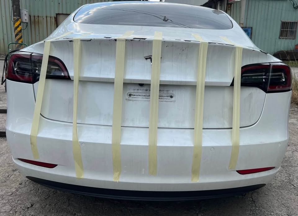 Tesla Model 3 RWD 整車拆賣 二手零件照片 - Orange Garage