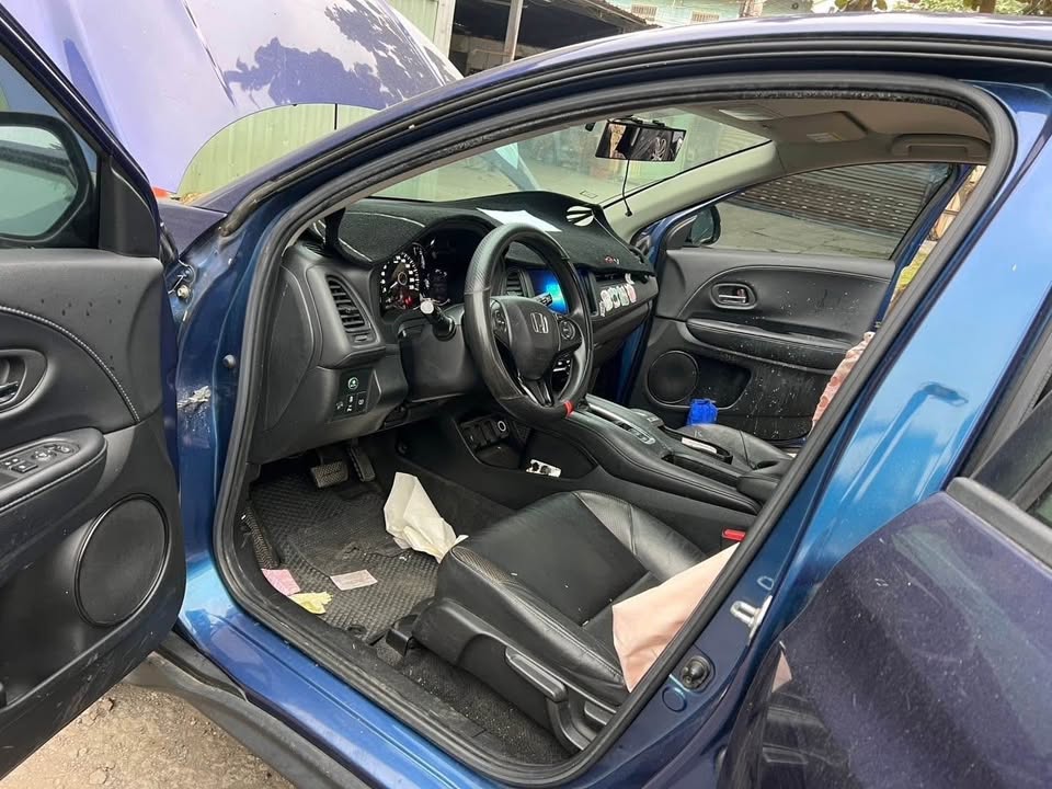 Honda HR-V 1.8 整車拆賣 二手零件照片 - Orange Garage