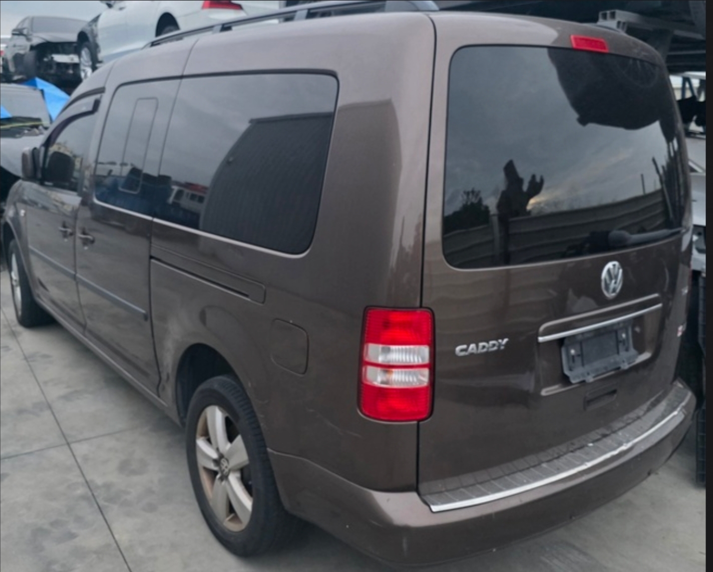 Volkswagen Caddy TDI 整車拆賣 二手零件照片 - Orange Garage