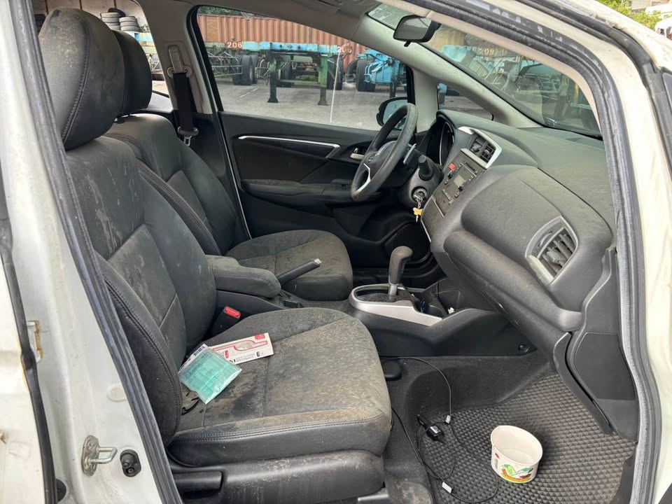Honda Fit 1.5 整車拆賣 二手零件照片 - Orange Garage