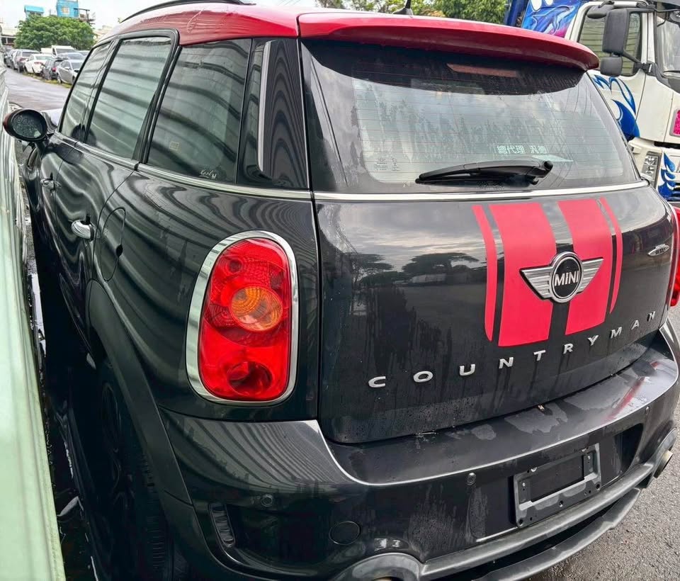 Mini Cooper Works Countryman 整車拆賣 二手零件照片 - Orange Garage