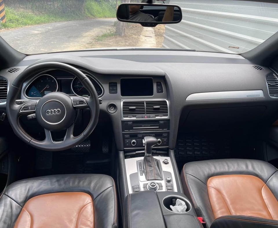 Audi Q7 3.0 TDI 整車拆賣 二手零件照片 - Orange Garage