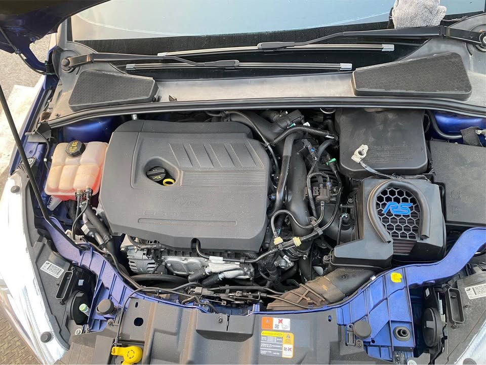 Ford Focus 1.5 整車拆賣 二手零件照片 - Orange Garage