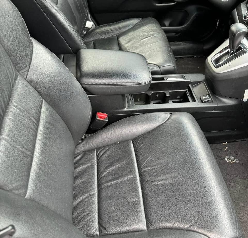 Honda CR-V 2.4 整車拆賣 二手零件照片 - Orange Garage