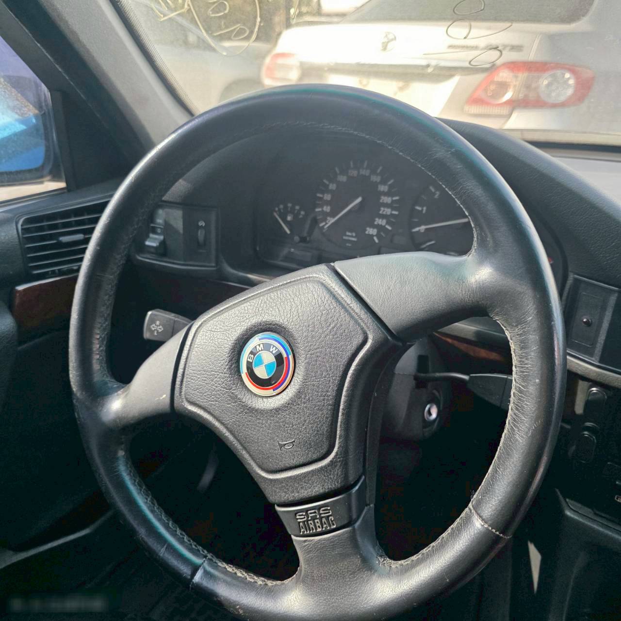 BMW 5 Series 525i 整車拆賣 二手零件照片 - Orange Garage