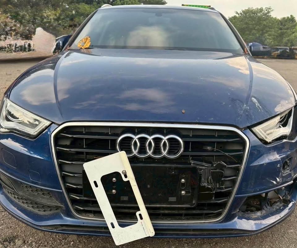 Audi A3 Sportback 35 TFSI 整車拆賣 二手零件照片 - Orange Garage