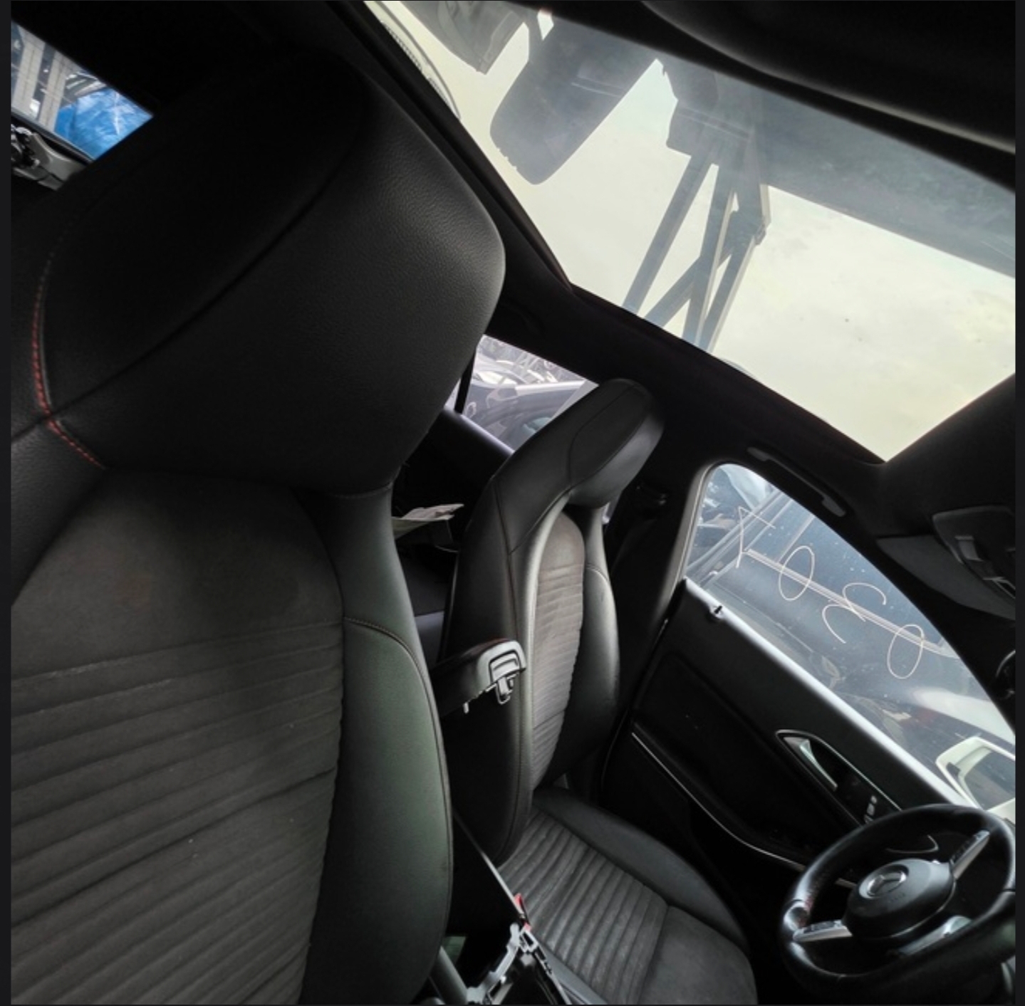 Mercedes-Benz CLA 250 Shooting Brake 整車拆賣 二手零件照片 - Orange Garage