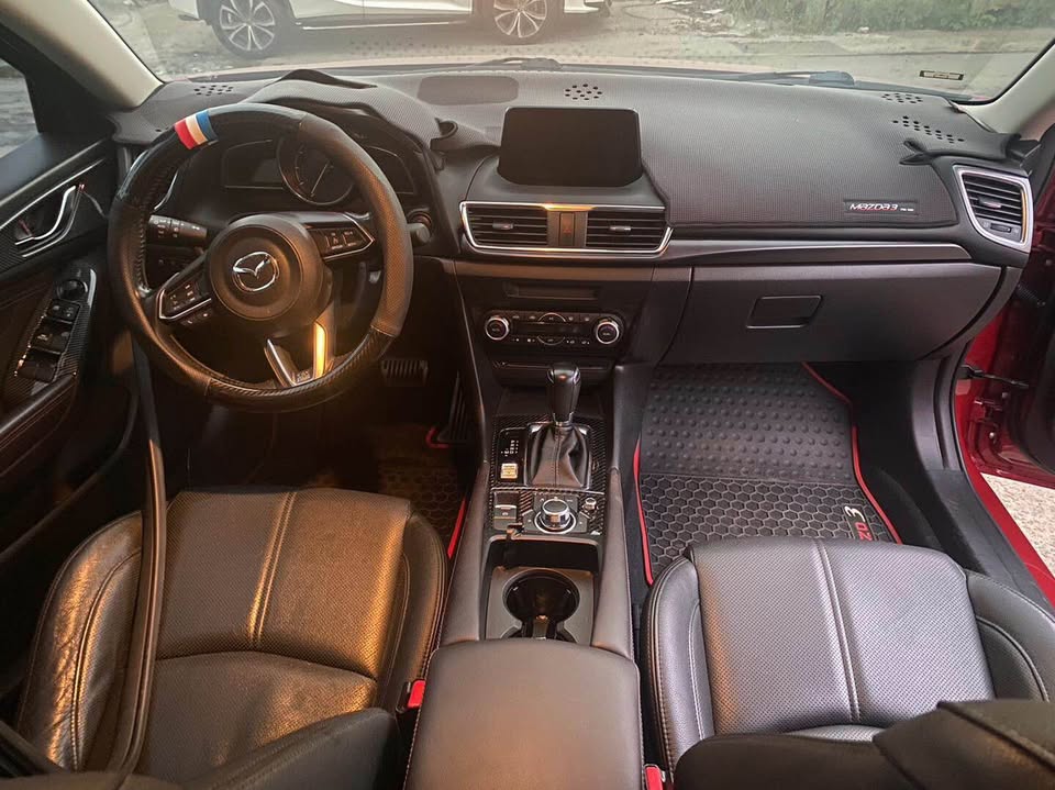 Mazda 3 2.0 整車拆賣 二手零件照片 - Orange Garage