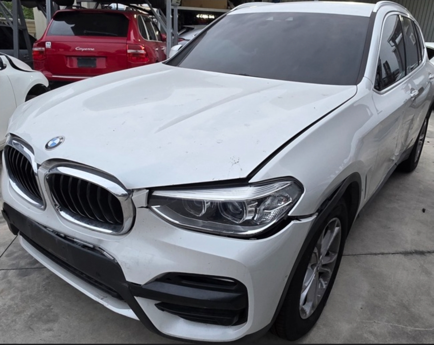 BMW X3 20i 整車拆賣 二手零件照片 - Orange Garage