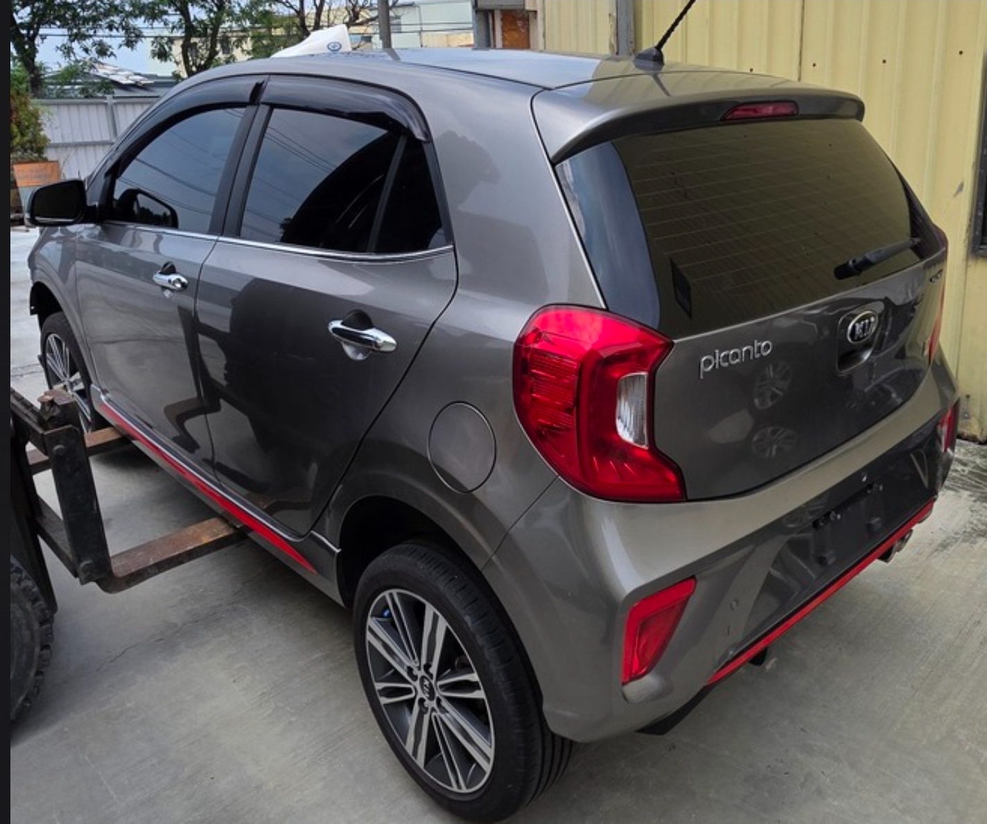 Kia Picanto X-Line 1.3 整車拆賣 二手零件照片 - Orange Garage