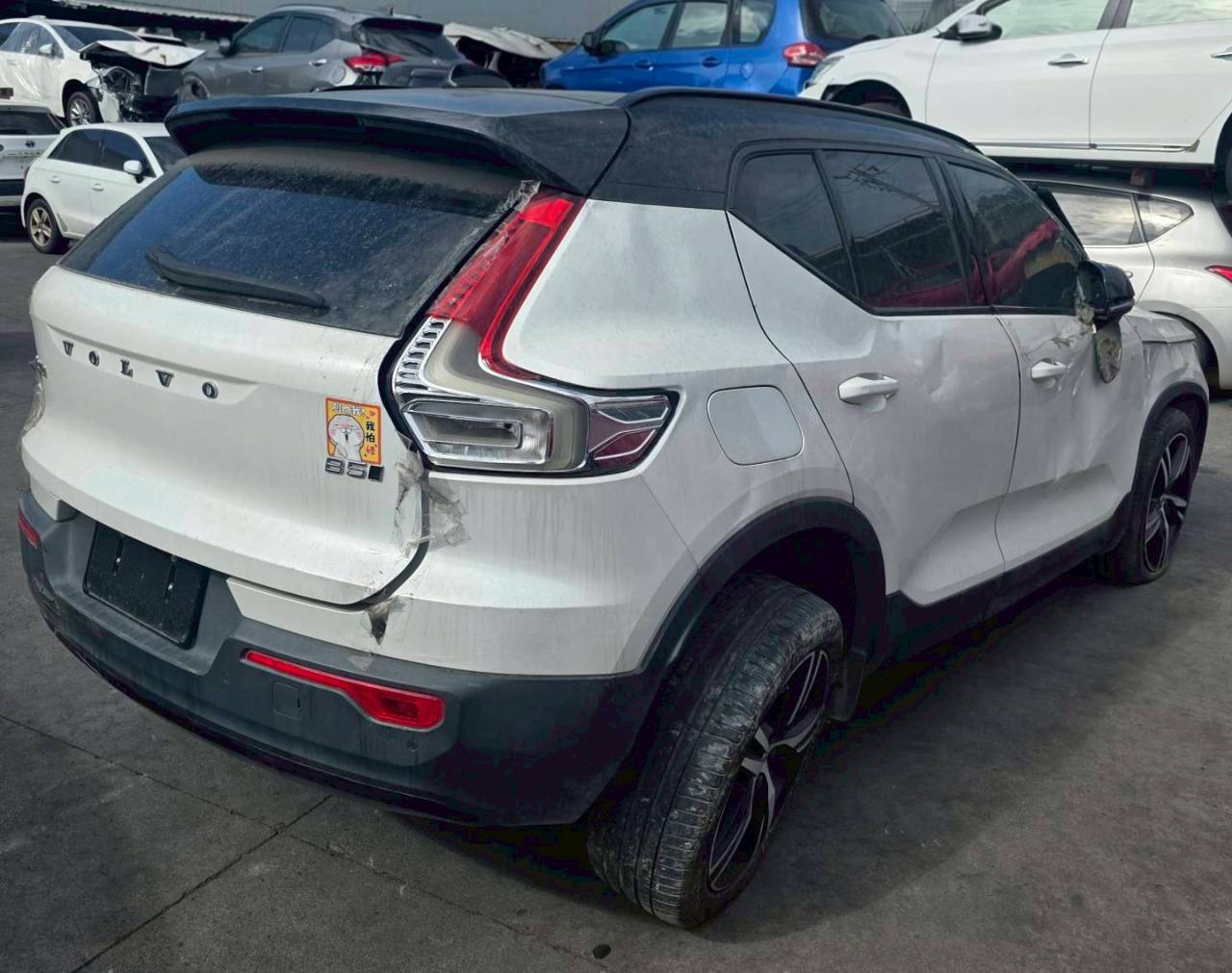 Volvo XC40 B5 整車拆賣 二手零件照片 - Orange Garage