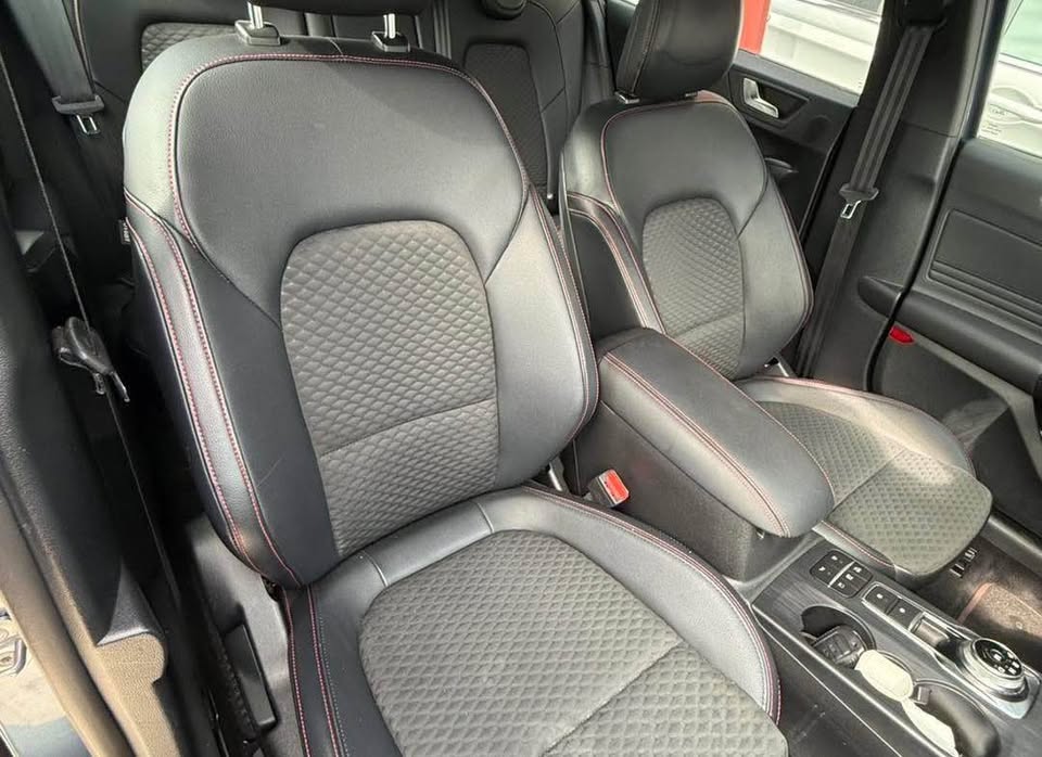 Ford Focus ST-Line 1.5 整車拆賣 二手零件照片 - Orange Garage