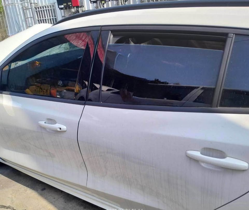 Ford Focus Wagon ST-Line X 1.5 整車拆賣 二手零件照片 - Orange Garage