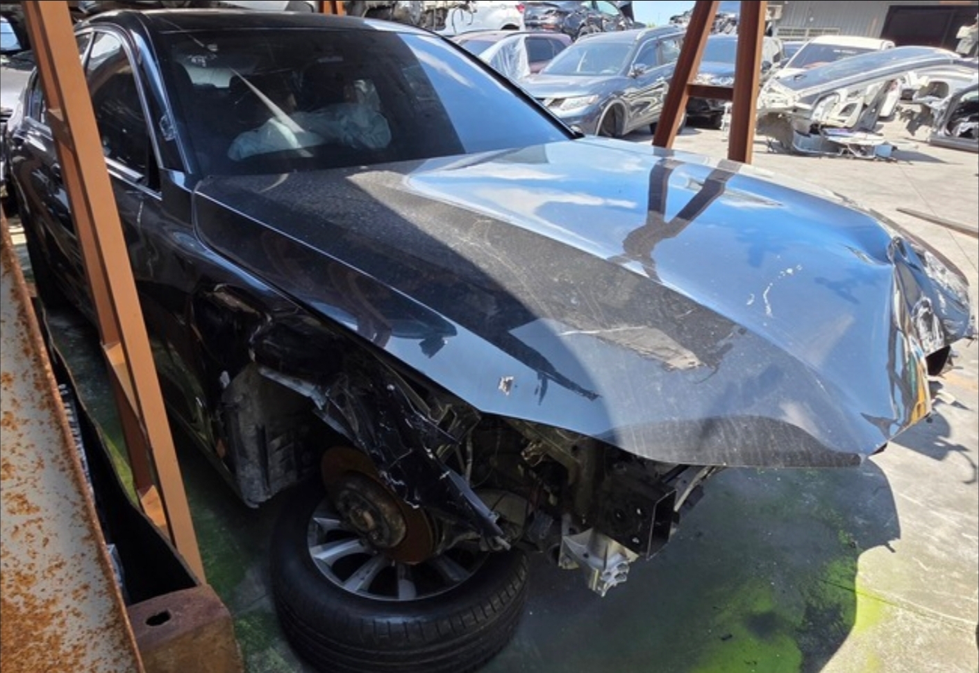 BMW 7 Series 730d 整車拆賣 二手零件照片 - Orange Garage