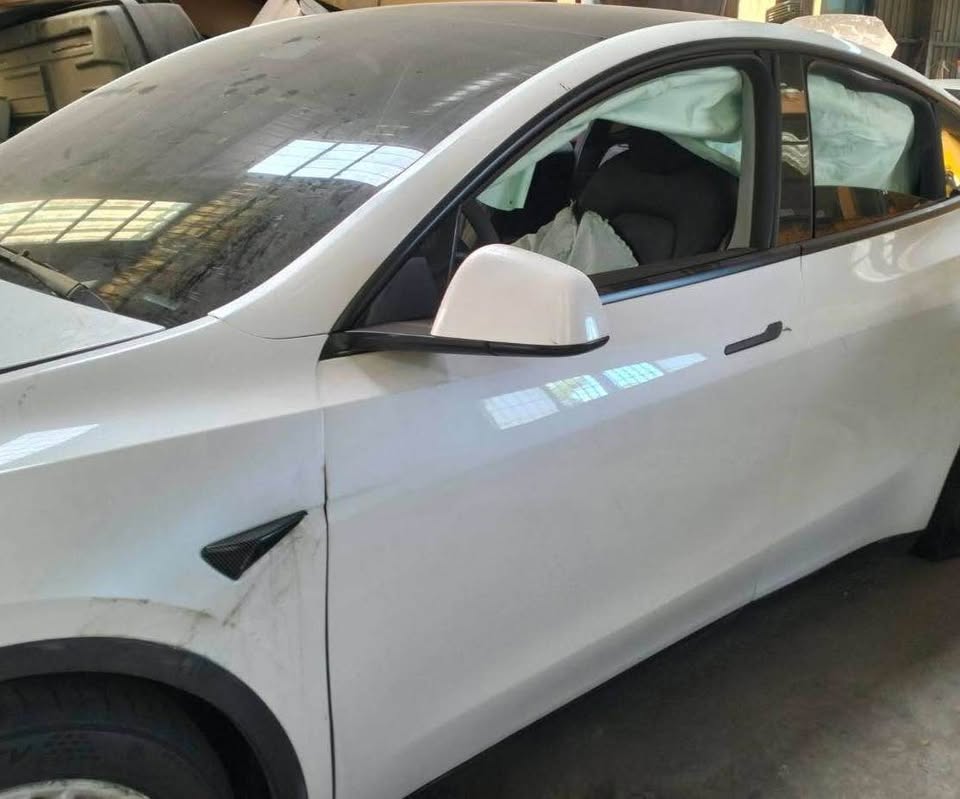 Tesla Model Y Long Range 整車拆賣 二手零件照片 - Orange Garage