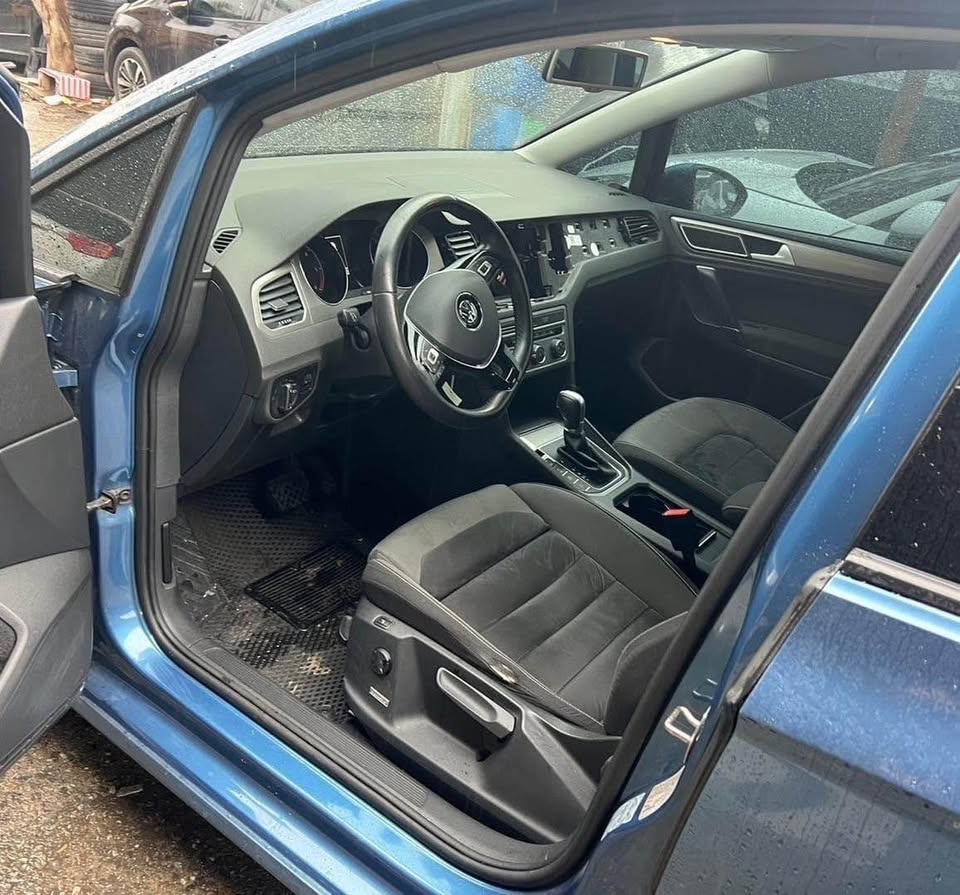 Volkswagen Golf Sportsvan 1.6 TDI 整車拆賣 二手零件照片 - Orange Garage