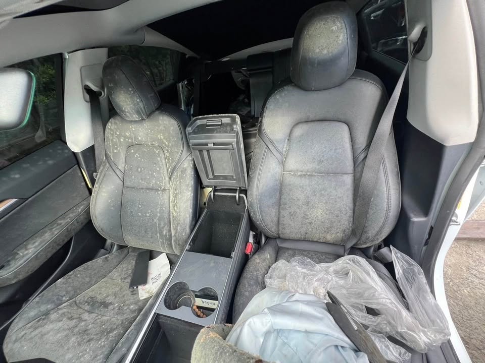 Tesla Model 3 RWD 整車拆賣 二手零件照片 - Orange Garage