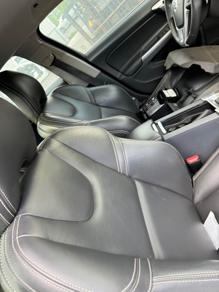 Volvo S60 1.6 T4 整車拆賣 二手零件照片 - Orange Garage