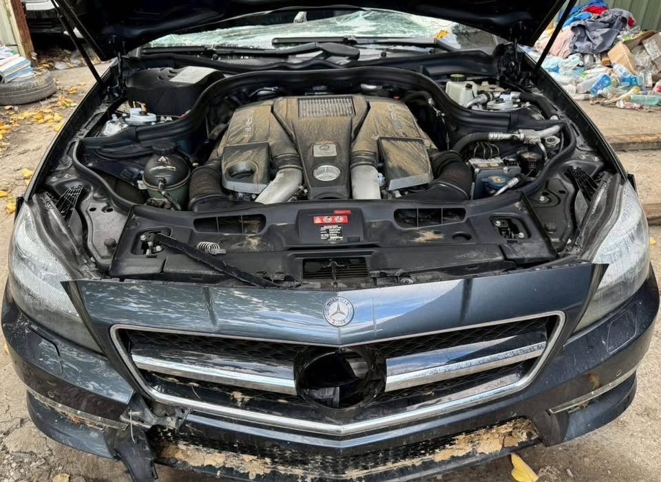 Mercedes-Benz CLS CLS 63 整車拆賣 二手零件照片 - Orange Garage