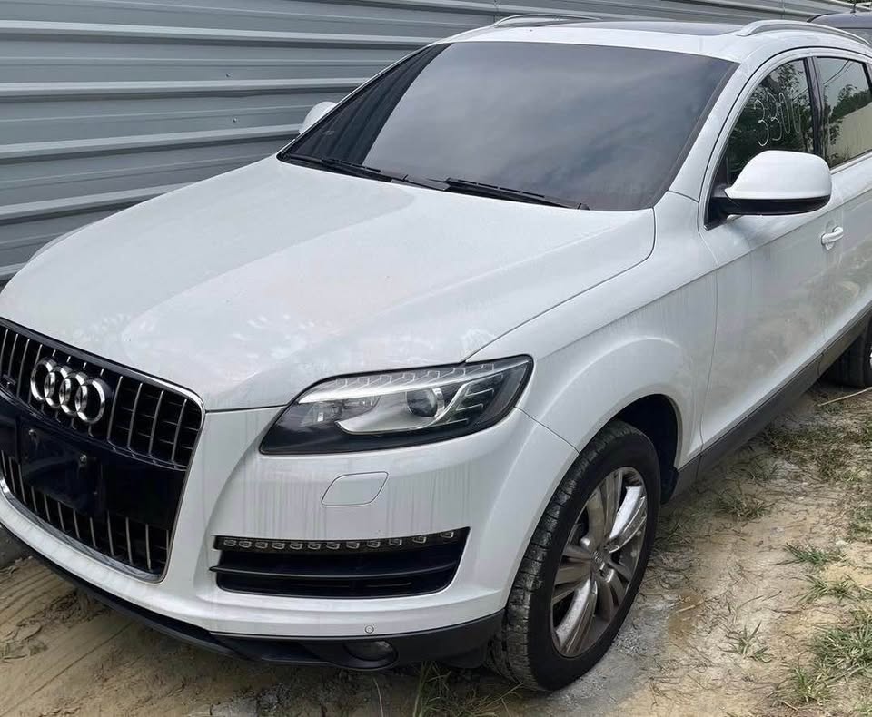 Audi Q7 3.0 TDI 整車拆賣 二手零件照片 - Orange Garage