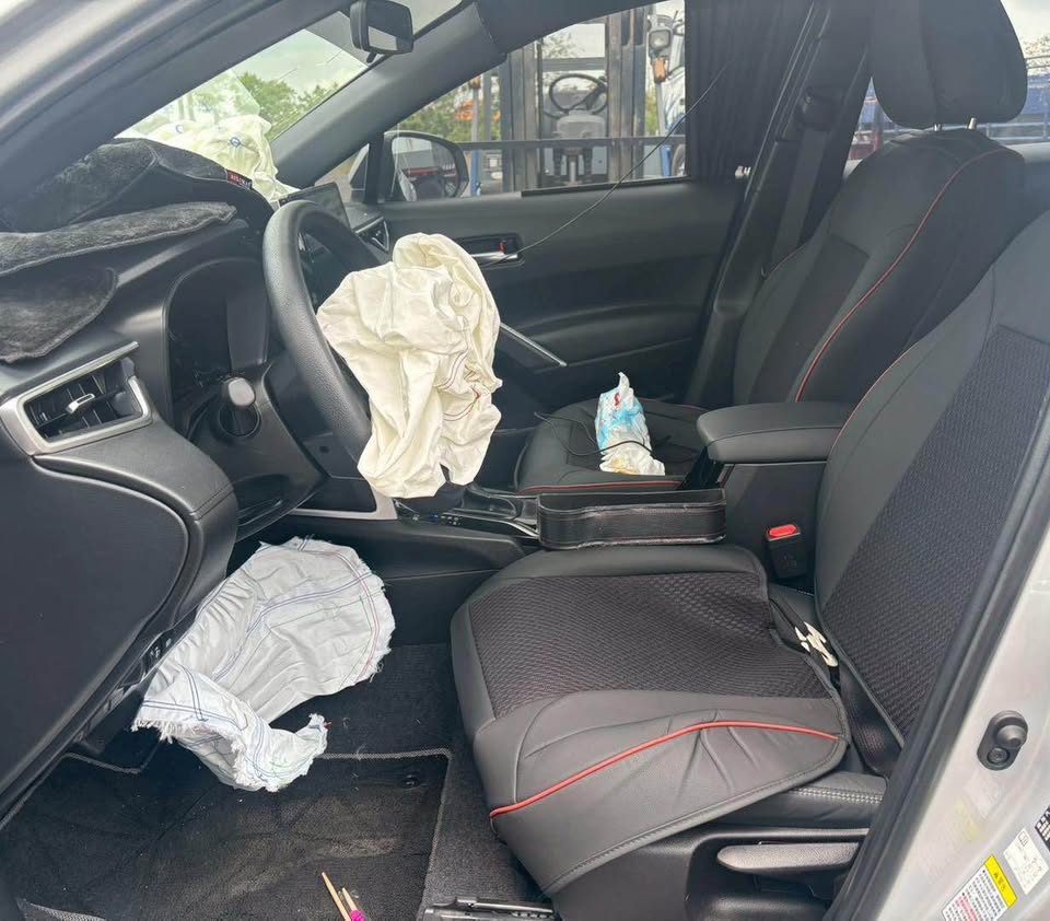 Toyota Corolla Cross 1.8 整車拆賣 二手零件照片 - Orange Garage