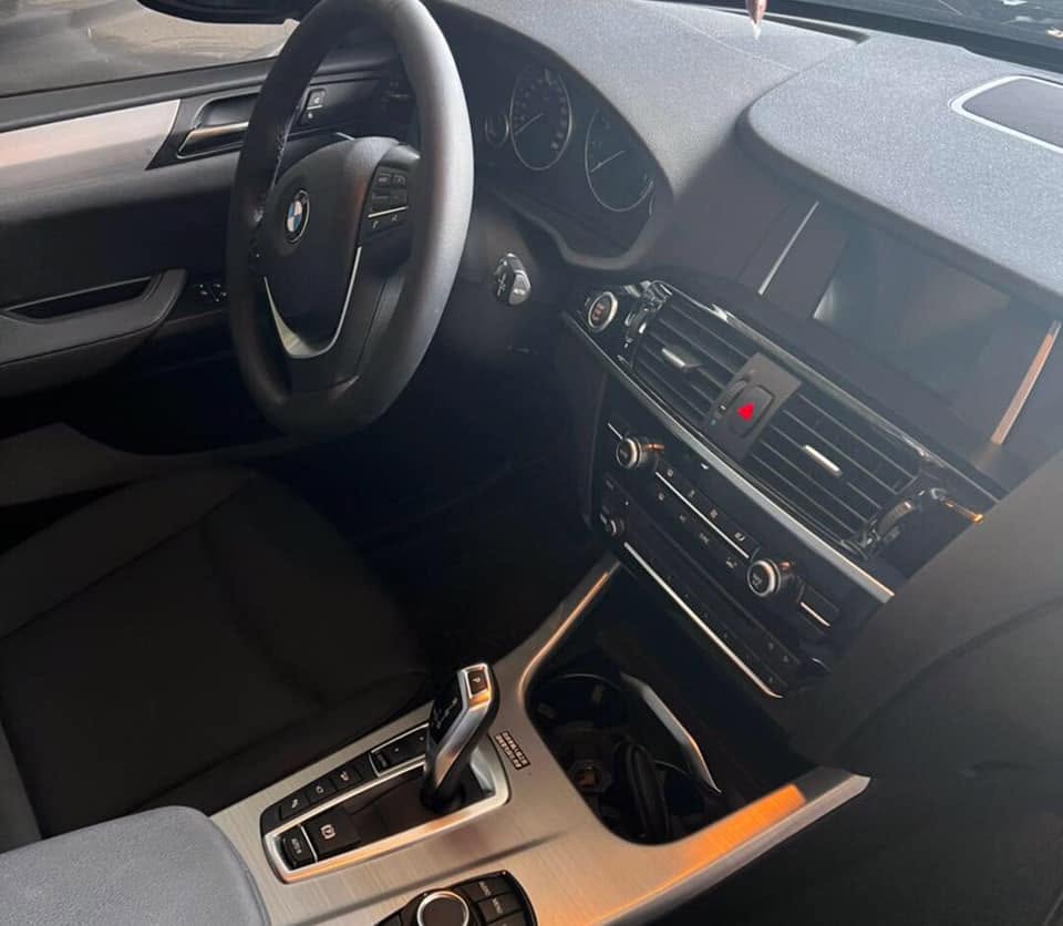 BMW X3 20d 整車拆賣 二手零件照片 - Orange Garage