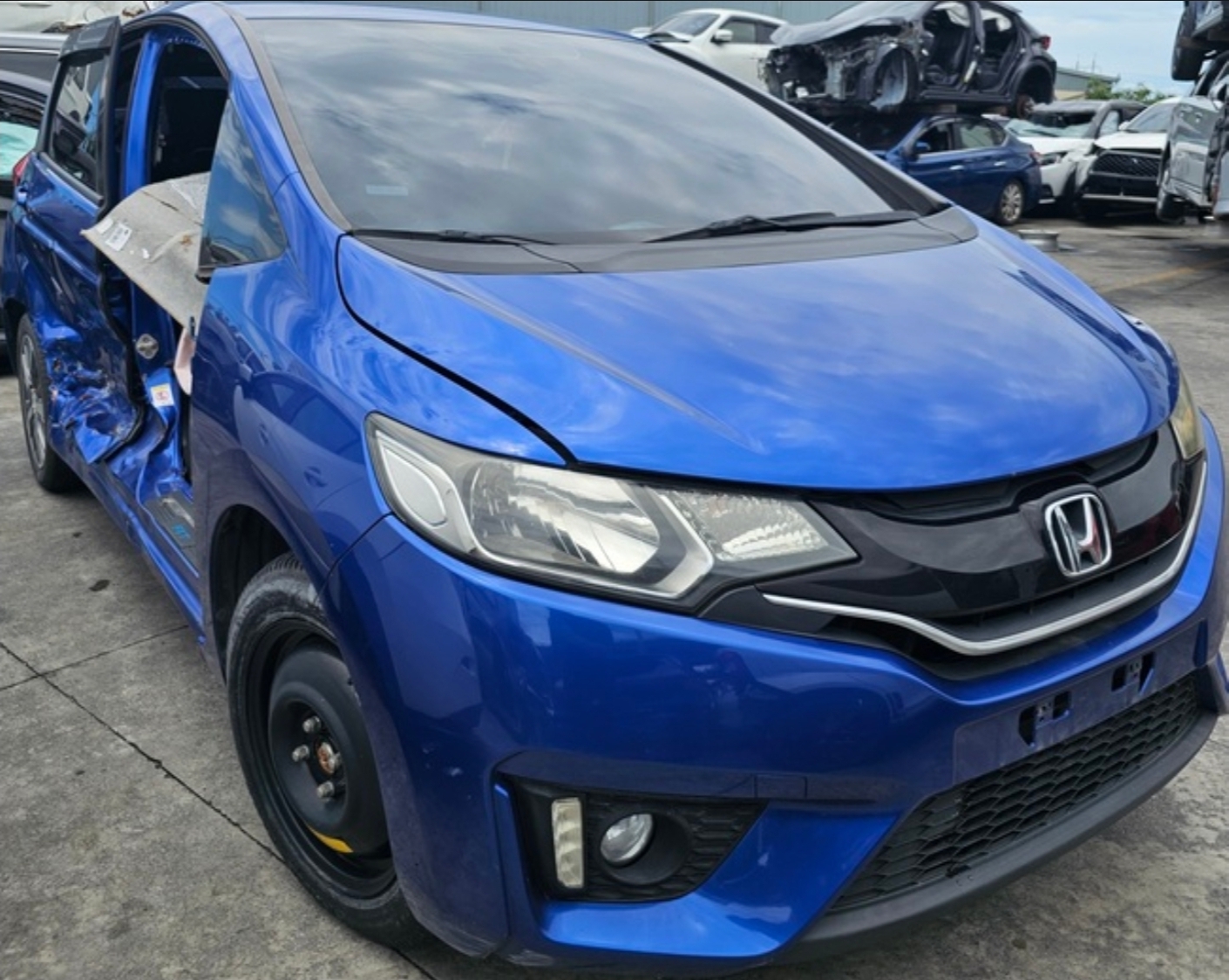 Honda Fit 1.5 整車拆賣 二手零件照片 - Orange Garage