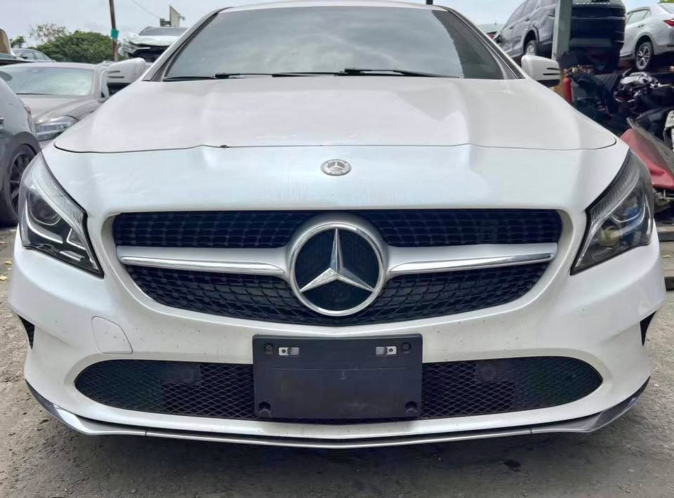 Mercedes-Benz CLA CLA 200 整車拆賣 二手零件照片 - Orange Garage