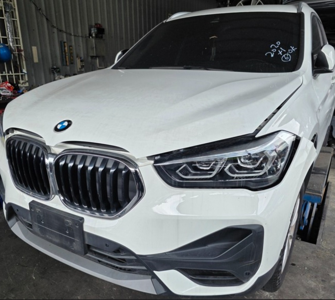 BMW X1 18i 整車拆賣 二手零件照片 - Orange Garage