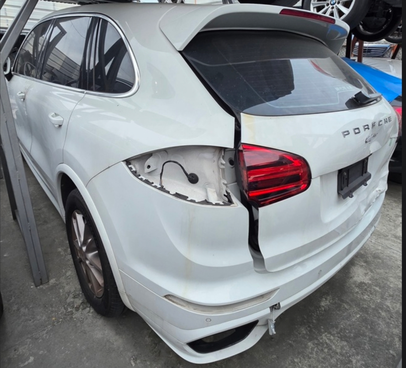 Porsche Cayenne 3.6 整車拆賣 二手零件照片 - Orange Garage