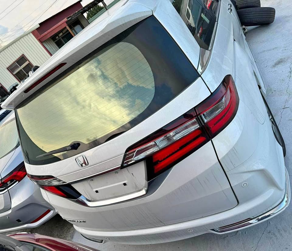 Honda Odyssey 2.4 整車拆賣 二手零件照片 - Orange Garage