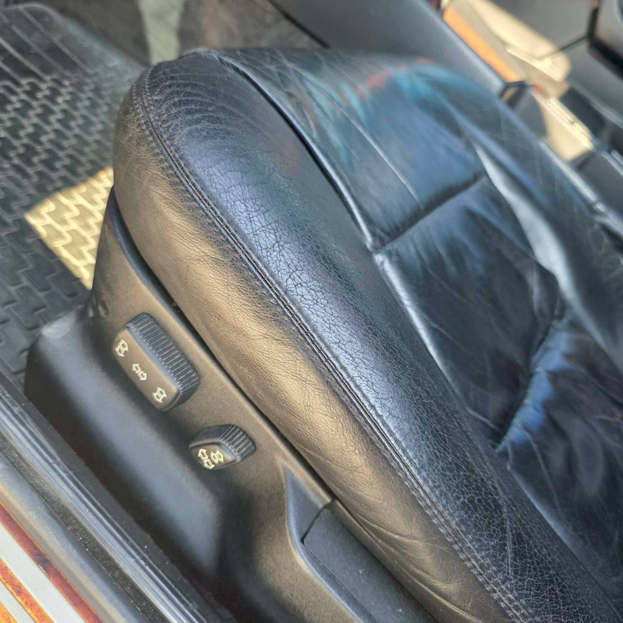 BMW 5 Series 525i 整車拆賣 二手零件照片 - Orange Garage