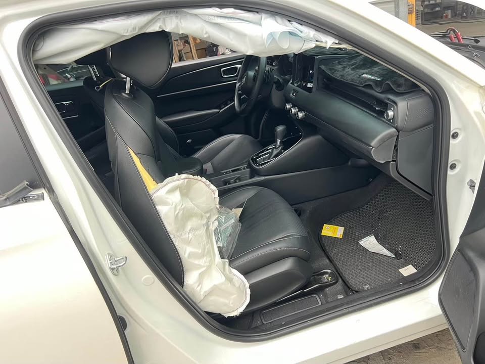 Honda HR-V 1.5 整車拆賣 二手零件照片 - Orange Garage